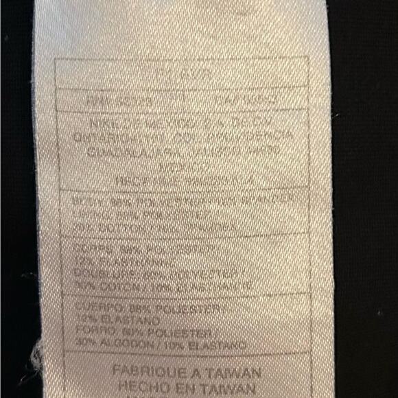 Nike workout crop top, black, women’s, size small (4-6) - Picture 9 of 10